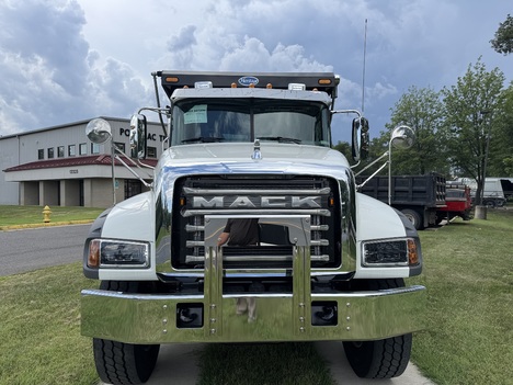 NEW 2027 MACK GRANITE GR84F TRI-AXLE STEEL DUMP TRUCK #$vid