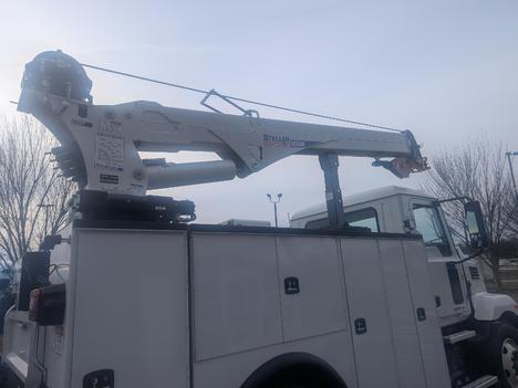USED 2023 MACK MD6 SERVICE - UTILITY TRUCK #$vid