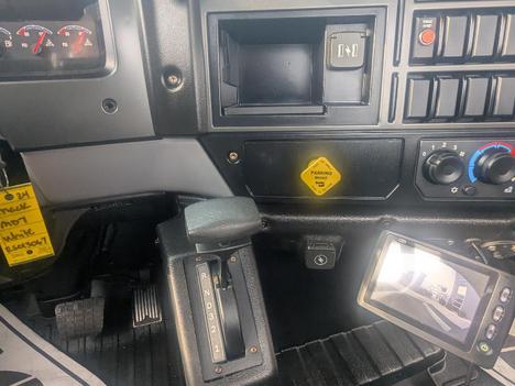 USED 2023 MACK MD6 SERVICE - UTILITY TRUCK #$vid