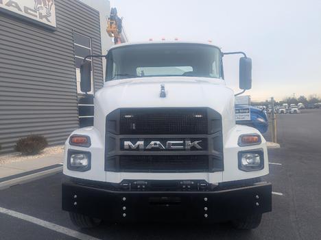 USED 2023 MACK MD6 SERVICE - UTILITY TRUCK #$vid