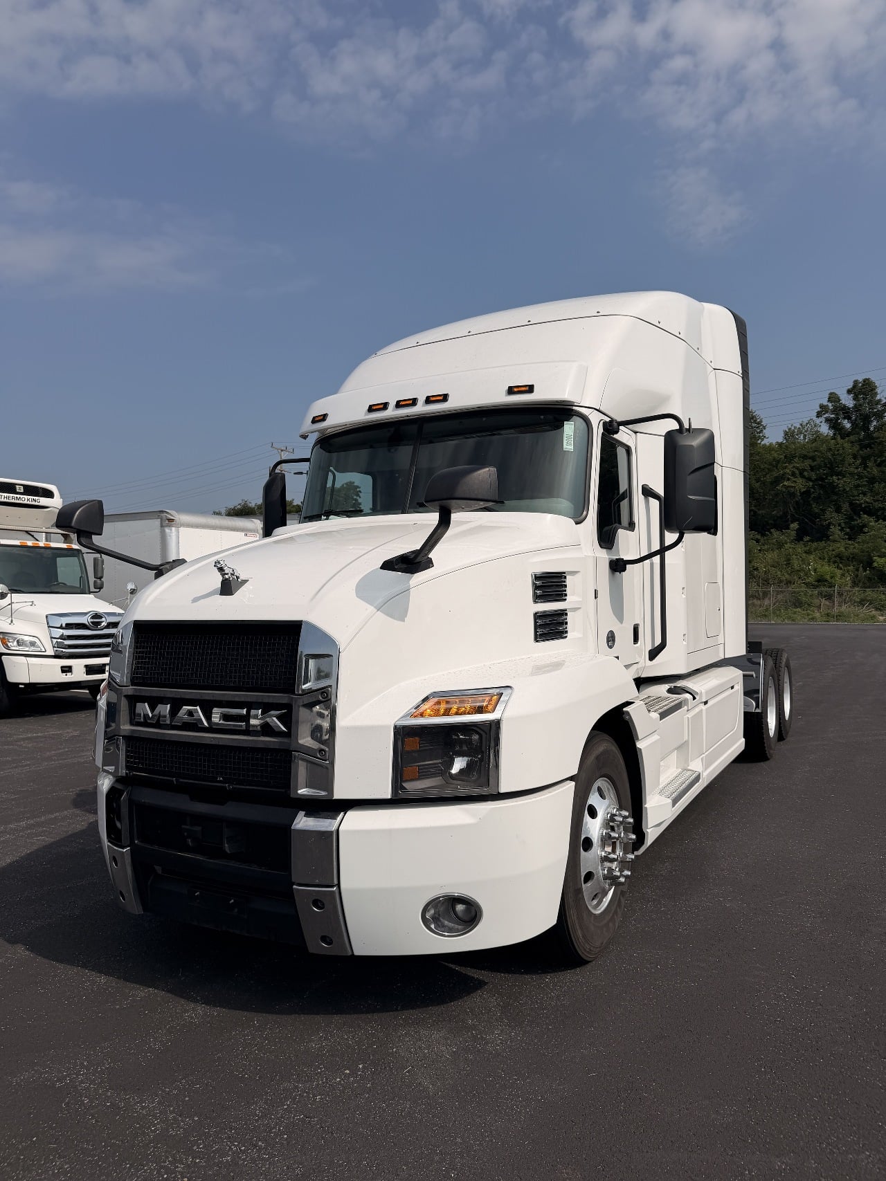 USED 2023 MACK AN64T TANDEM AXLE SLEEPER TRUCK #1913 USED 2023 MACK AN64T TANDEM AXLE SLEEPER TRUCK #1913