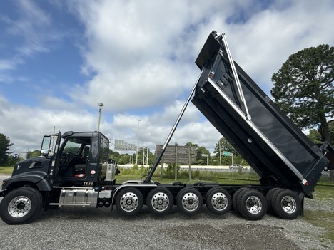 NEW 2027 VOLVO VHD104F DUMP TRUCK #$vid