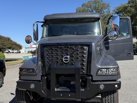 NEW 2027 VOLVO VHD104F DUMP TRUCK #$vid
