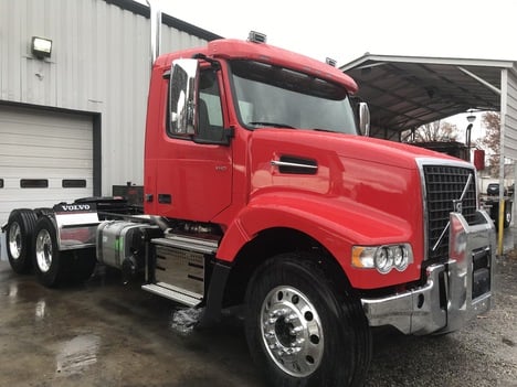 NEW 2027 VOLVO VHD64FT DAYCAB TRUCK #$vid