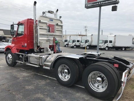 NEW 2027 VOLVO VHD64FT DAYCAB TRUCK #$vid