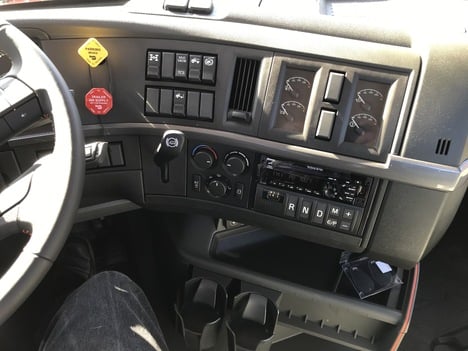 NEW 2027 VOLVO VHD64FT DAYCAB TRUCK #$vid
