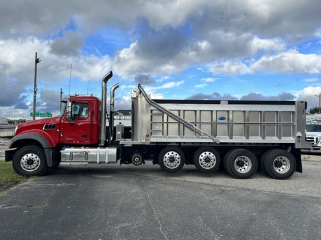 NEW 2027 MACK GR104F DUMP TRUCK #1926-2 NEW 2027 MACK GR104F DUMP TRUCK #1926-2