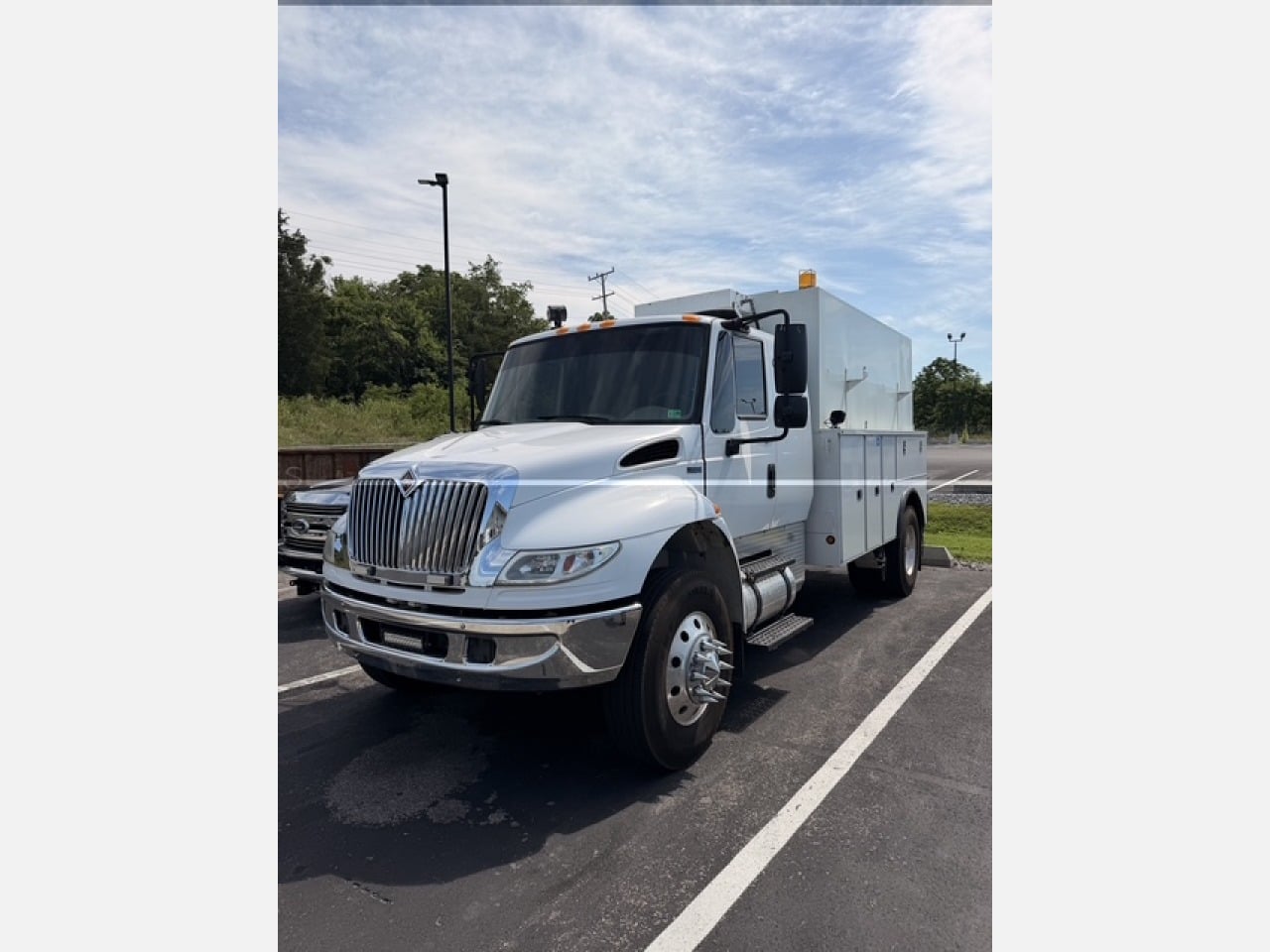 USED 2013 INTERNATIONAL 4300 SERVICE - UTILITY TRUCK #1933 USED 2013 INTERNATIONAL 4300 SERVICE - UTILITY TRUCK #1933
