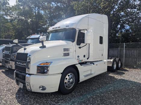 2020 MACK AN64T Tandem Axle Sleeper #1936 2020 MACK AN64T Tandem Axle Sleeper #1936
