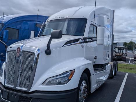 2022 KENWORTH T680 Tandem Axle Sleeper #1940 2022 KENWORTH T680 Tandem Axle Sleeper #1940