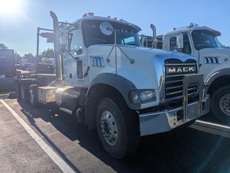 USED 2016 MACK GU713 ROLLBACK TRUCK #$vid