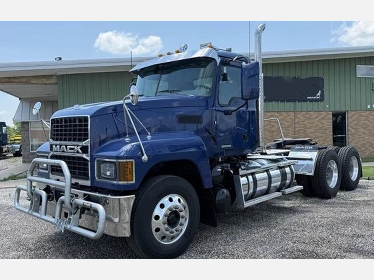 USED 2024 MACK PI64T TANDEM AXLE DAYCAB TRUCK #1953 USED 2024 MACK PI64T TANDEM AXLE DAYCAB TRUCK #1953