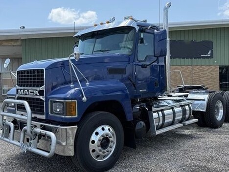 2024 MACK PI64T Tandem Axle Daycab #1953