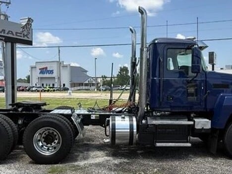 USED 2024 MACK PI64T TANDEM AXLE DAYCAB TRUCK #$vid