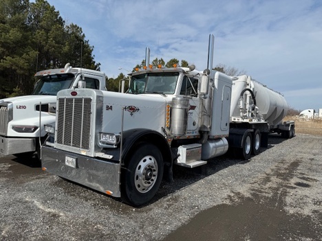 1997 PETERBILT 379 Tandem Axle Sleeper