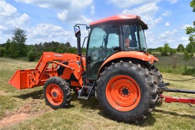 USED 2019 KUBOTA M7060D FARM TRACTOR EQUIPMENT #2133-6