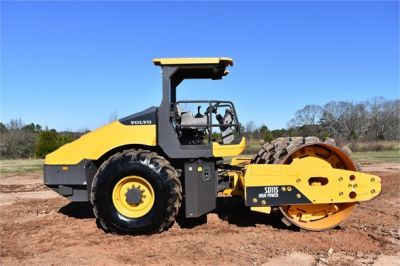 USED 2014 VOLVO SD115 COMPACTOR EQUIPMENT #2520-10