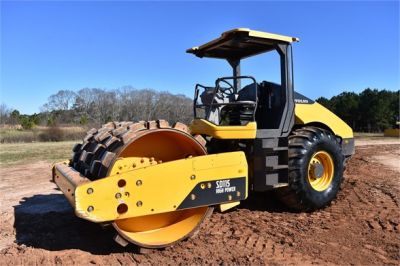USED 2014 VOLVO SD115 COMPACTOR EQUIPMENT #2520-4