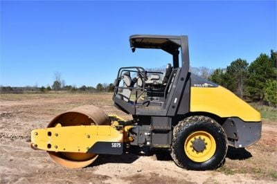 USED 2014 VOLVO SD75 COMPACTOR EQUIPMENT #2521-1