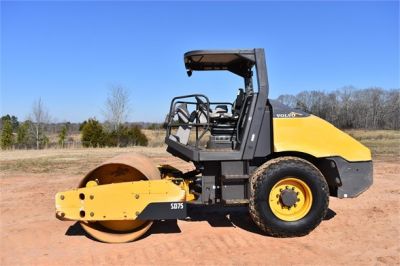 USED 2014 VOLVO SD75 COMPACTOR EQUIPMENT #2521-2