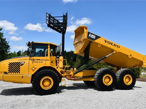 USED 2004 VOLVO A30D OFF HIGHWAY TRUCK EQUIPMENT #3269-19