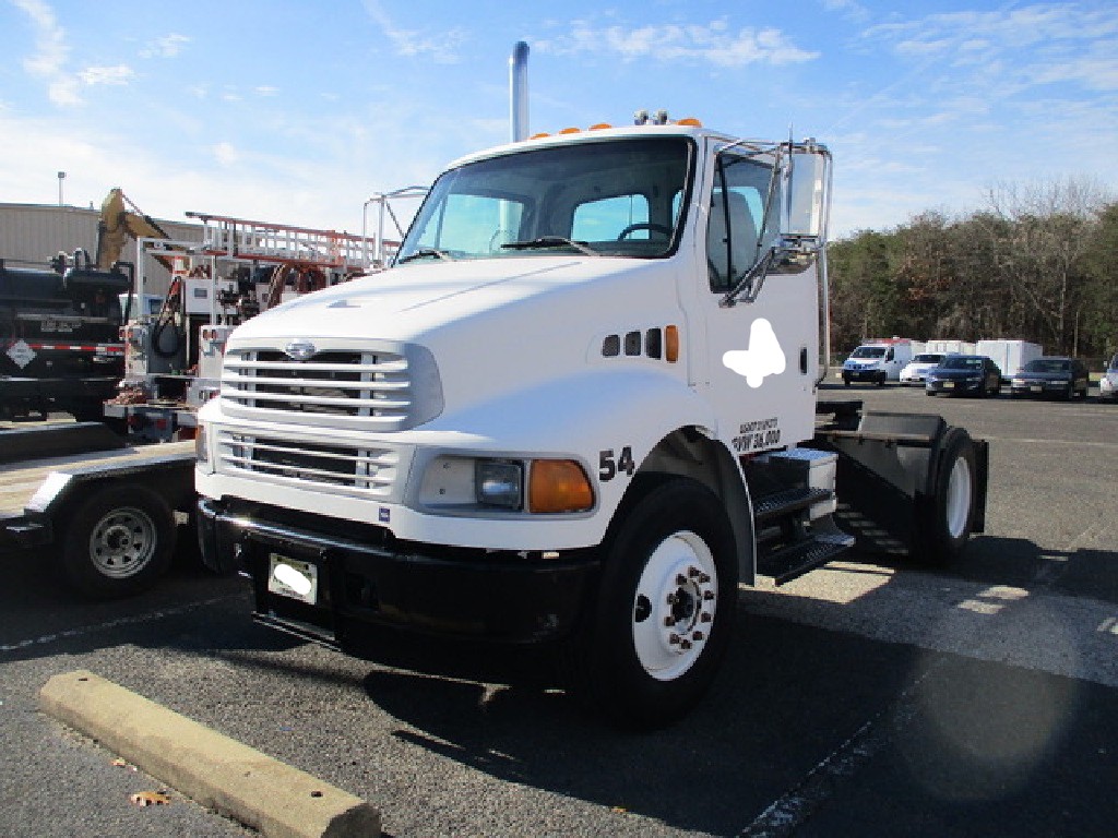 USED 2006 STERLING ALLISON 3000 HS SINGLE AXLE DAYCAB TRUCK #2734