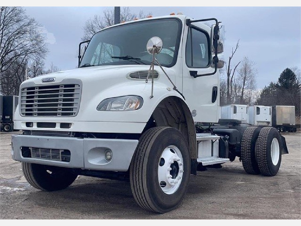 USED 2014 FREIGHTLINER ALLISON SINGLE AXLE DAYCAB TRUCK #2737