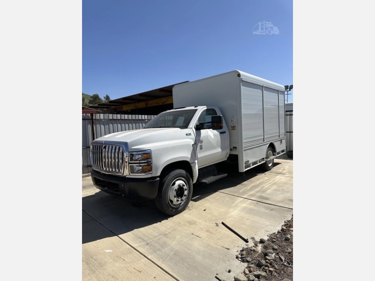 USED 2022 INTERNATIONAL 4.5 BAY BEVERAGE TRUCK #2803 USED 2022 INTERNATIONAL 4.5 BAY BEVERAGE TRUCK #2803