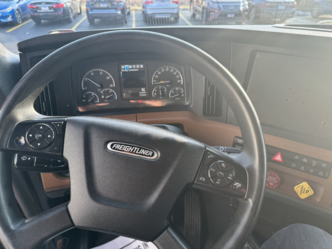 https://www.imanpro.net/pub/co/c1truck/photo/1049/10.jpg?20260428085345