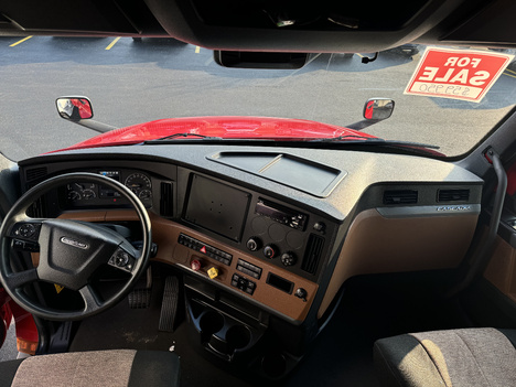 https://www.imanpro.net/pub/co/c1truck/photo/1049/11.jpg?20260428085345