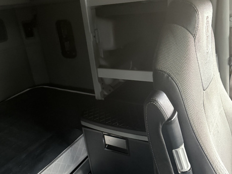 https://www.imanpro.net/pub/co/c1truck/photo/1051/16.jpg?20251222161505