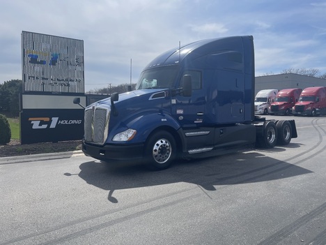2022 KENWORTH T680 Sleeper #1054 2022 KENWORTH T680 Sleeper #1054