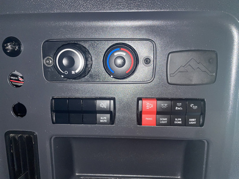 https://www.imanpro.net/pub/co/c1truck/photo/1057/32.jpg?20260604105256