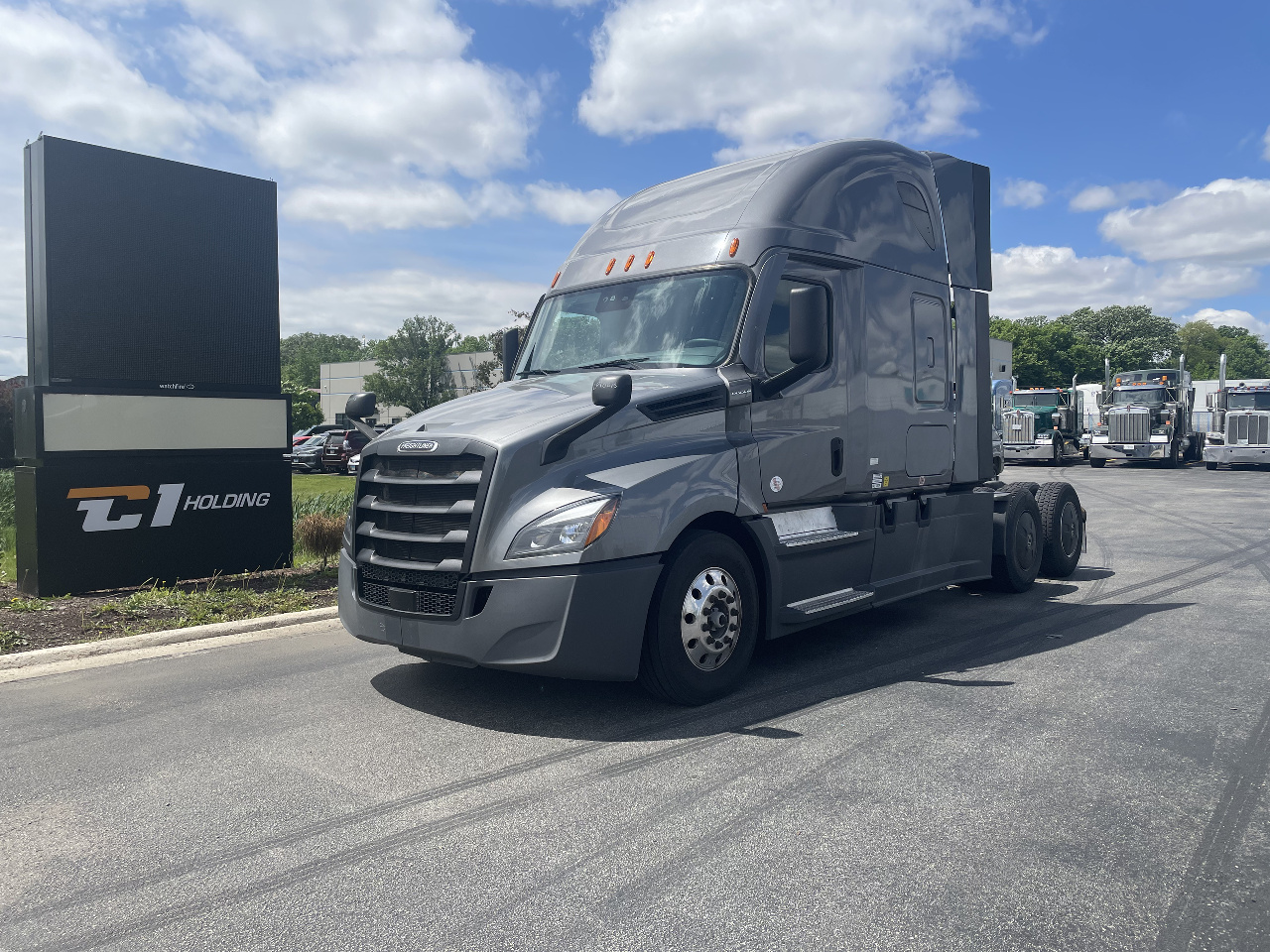 2021 FREIGHTLINER Cascadia Sleeper #1 2021 FREIGHTLINER Cascadia Sleeper #1