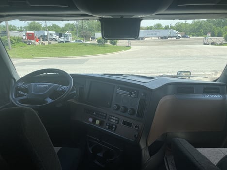 https://www.imanpro.net/pub/co/c1truck/photo/1058/21.jpg?20260521091808
