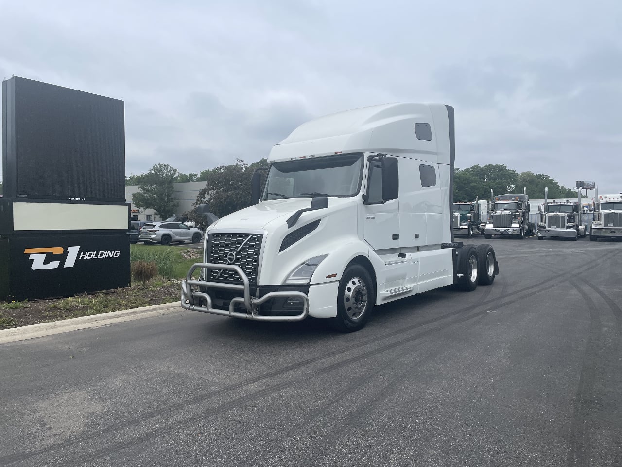 2019 VOLVO VNL 760 Sleeper #1 2019 VOLVO VNL 760 Sleeper #1