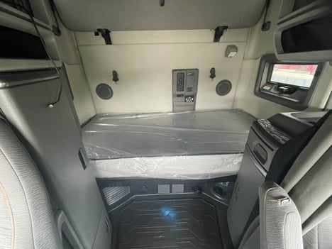 https://www.imanpro.net/pub/co/c1truck/photo/1076/13.jpg?20260527151355