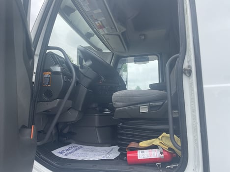 https://www.imanpro.net/pub/co/c1truck/photo/1076/9.jpg?20260527151355