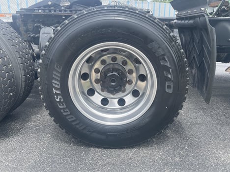 https://www.imanpro.net/pub/co/c1truck/photo/1077/15.jpg?20260519140528
