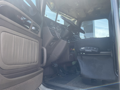 https://www.imanpro.net/pub/co/c1truck/photo/1082/22.jpg?20260608114702