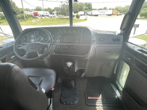 https://www.imanpro.net/pub/co/c1truck/photo/1082/25.jpg?20260608114702