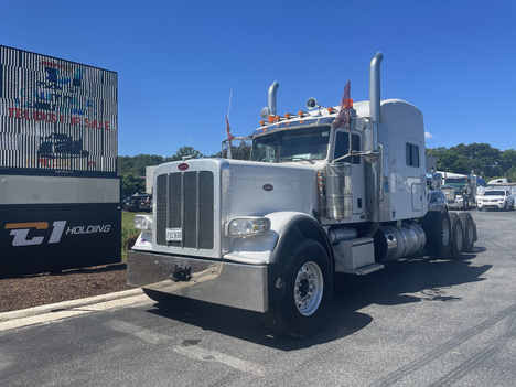 2021-peterbilt-389-sleeper #1083