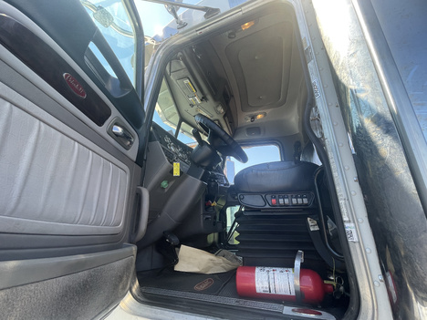 https://www.imanpro.net/pub/co/c1truck/photo/1083/28.jpg?20260615153050
