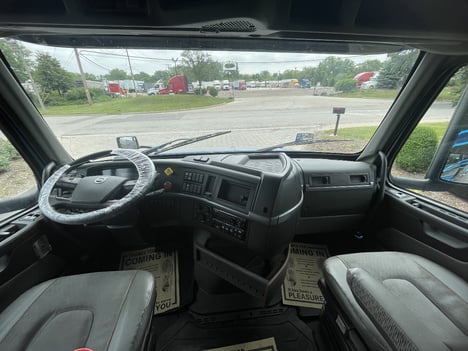 https://www.imanpro.net/pub/co/c1truck/photo/1084/28.jpg?20260526111215
