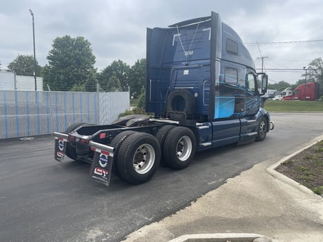 https://www.imanpro.net/pub/co/c1truck/photo/1084/5.jpg?20260526111215