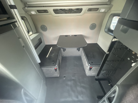 https://www.imanpro.net/pub/co/c1truck/photo/1085/28.jpg?20260630134514