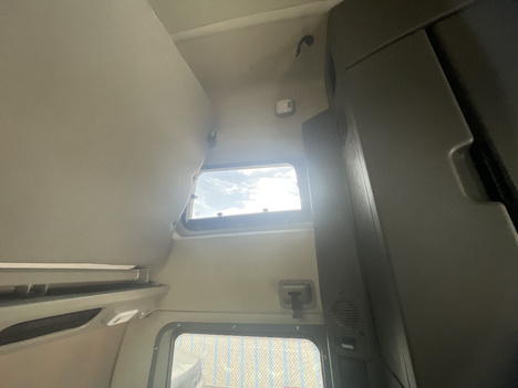 https://www.imanpro.net/pub/co/c1truck/photo/1085/30.jpg?20260630134514