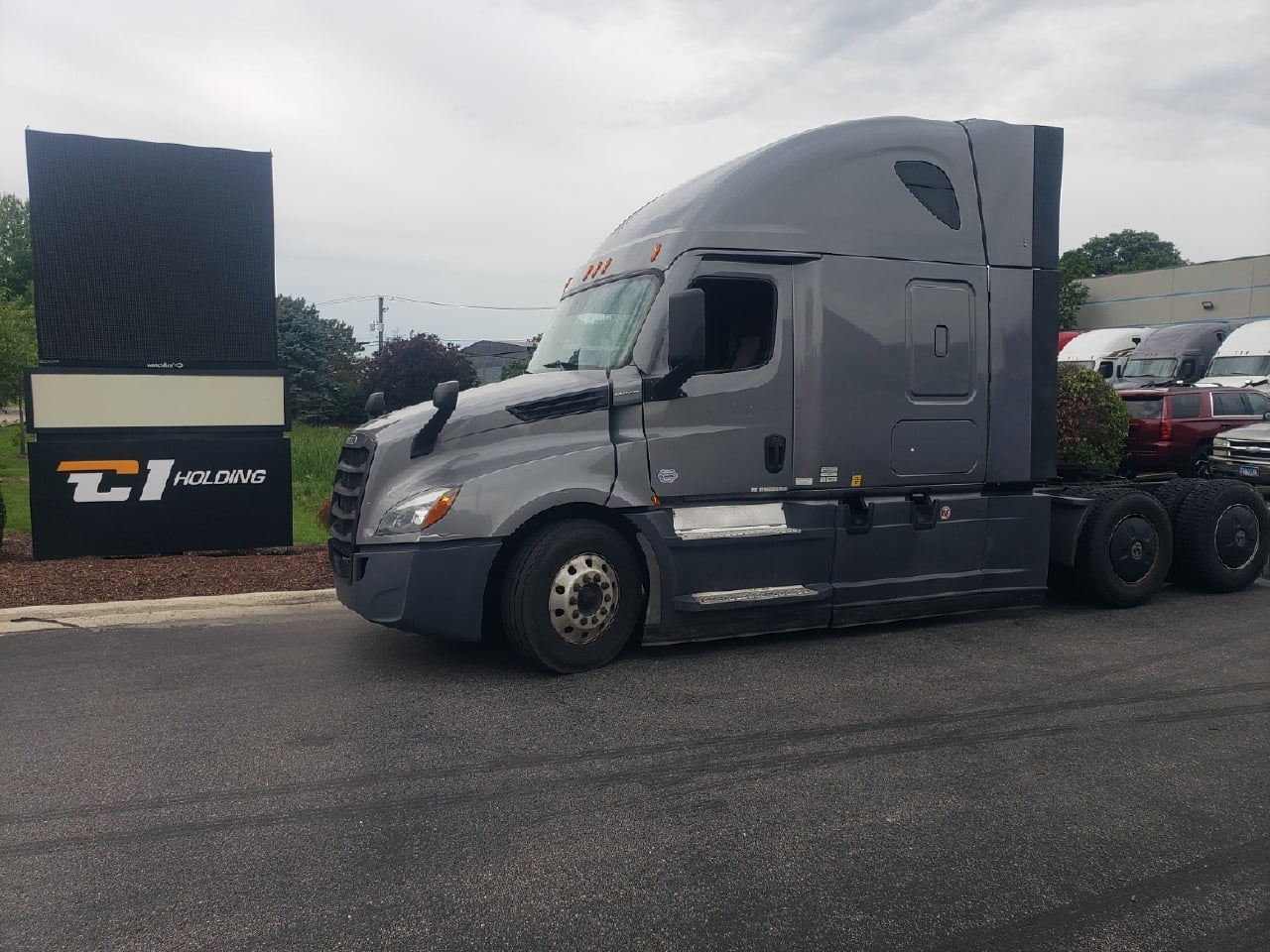 2022 FREIGHTLINER Cascadia Sleeper #1 2022 FREIGHTLINER Cascadia Sleeper #1