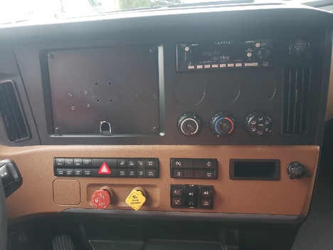 https://www.imanpro.net/pub/co/c1truck/photo/1086/9.jpg?20260626102756