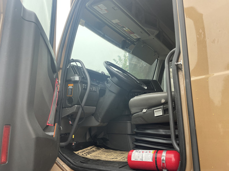https://www.imanpro.net/pub/co/c1truck/photo/1091/23.jpg?20260813104124